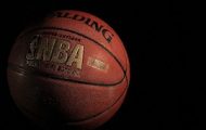 Faire des paris gagnants sur le basket américain : sites avec les meilleures cotes, promos NBA à ne pas manquer…